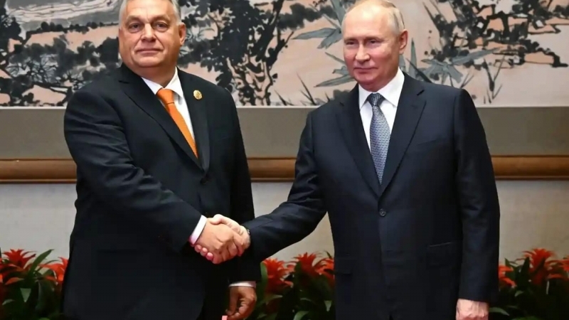 Fotografia dimineții - Premierul ungar Viktor Orban și președintele rus Vladimir Putin s-au întâlnit la Beijing