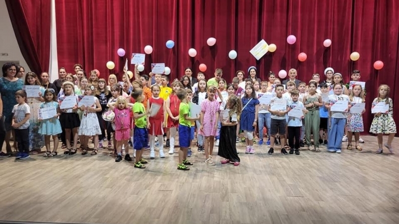 Costan MORAR - Centrul Cultural ”Arta” a găzduit astăzi cea de a XII-a ediție a Concursului ” Împreuna prin artă”, organizat de Clubul Copiilor Dej